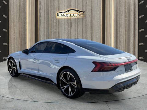 2024 Audi e-tron GT quattro Premium Plus