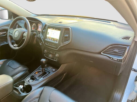 2023 Jeep Cherokee Altitude Lux