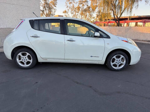 2011 Nissan LEAF SL
