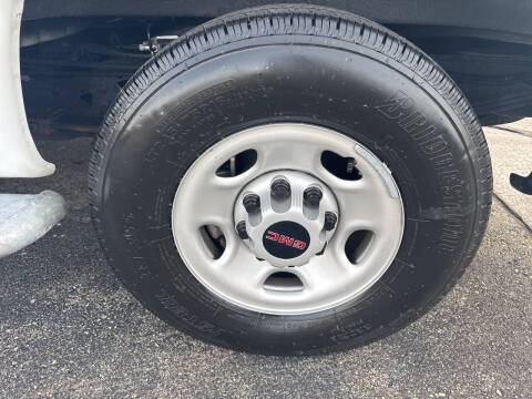 2024 GMC Savana 2500