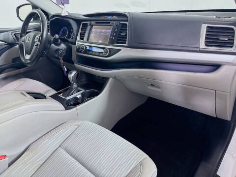 2018 Toyota Highlander LE Plus