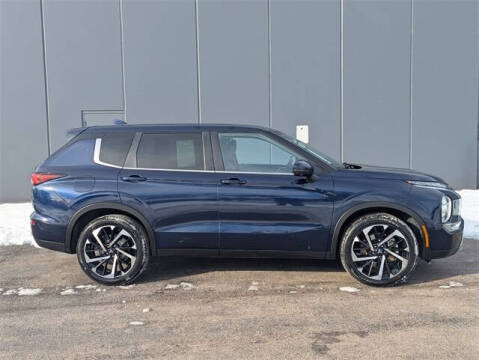 2022 Mitsubishi Outlander SE