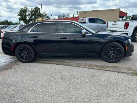 2018 Chrysler 300 Touring