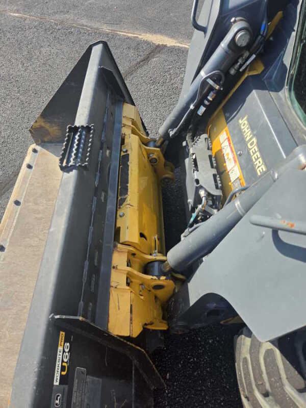 2019 John  Deere 318G