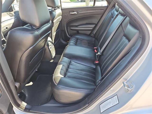 2023 Chrysler 300 S V6