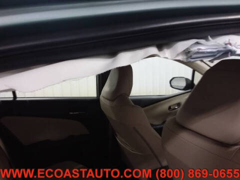 2022 Toyota Prius LE