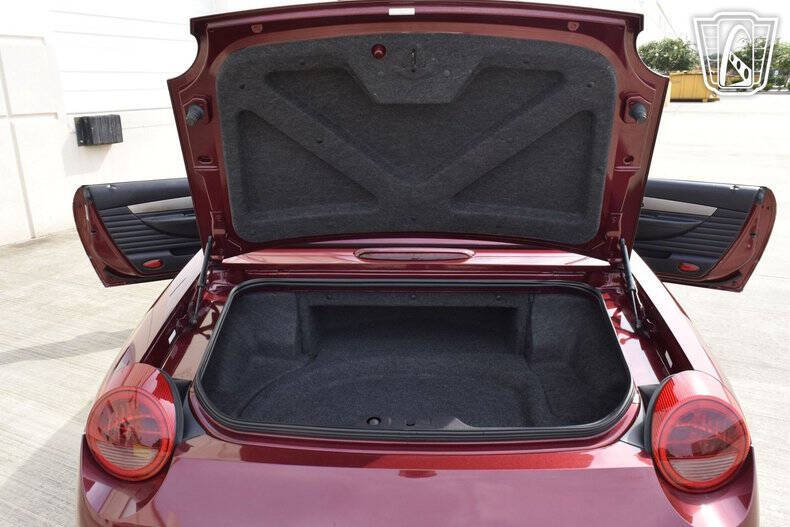 2004 Ford Thunderbird Deluxe