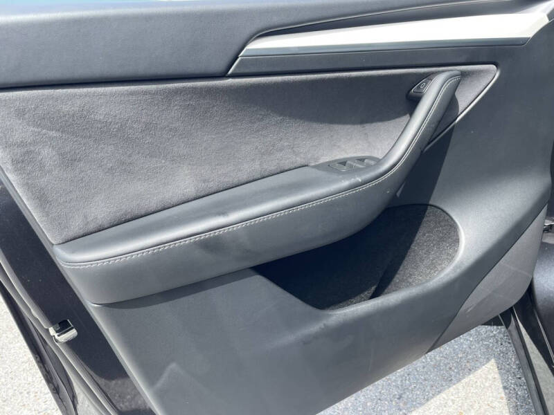 2024 Tesla Model Y Long Range