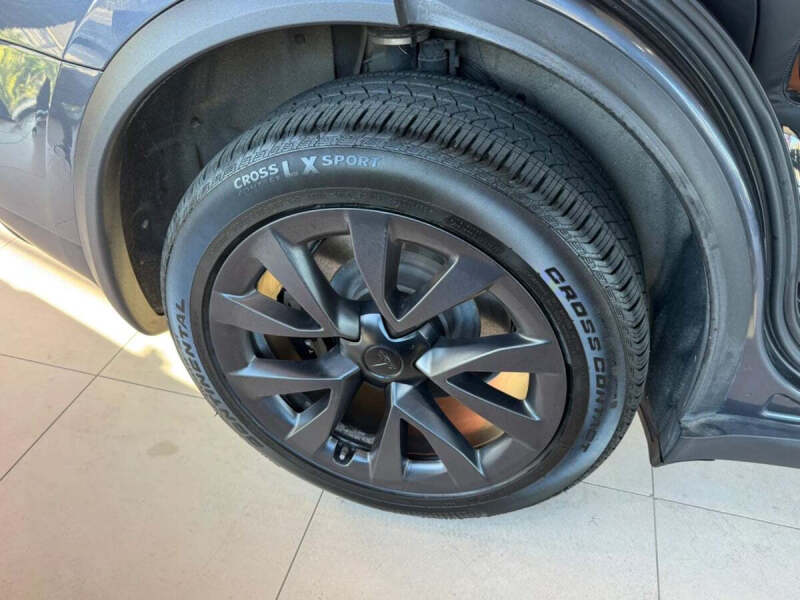 2023 Tesla Model X Standard Range