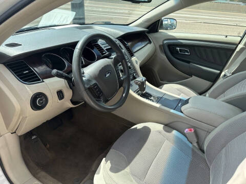 2011 Ford Taurus SEL