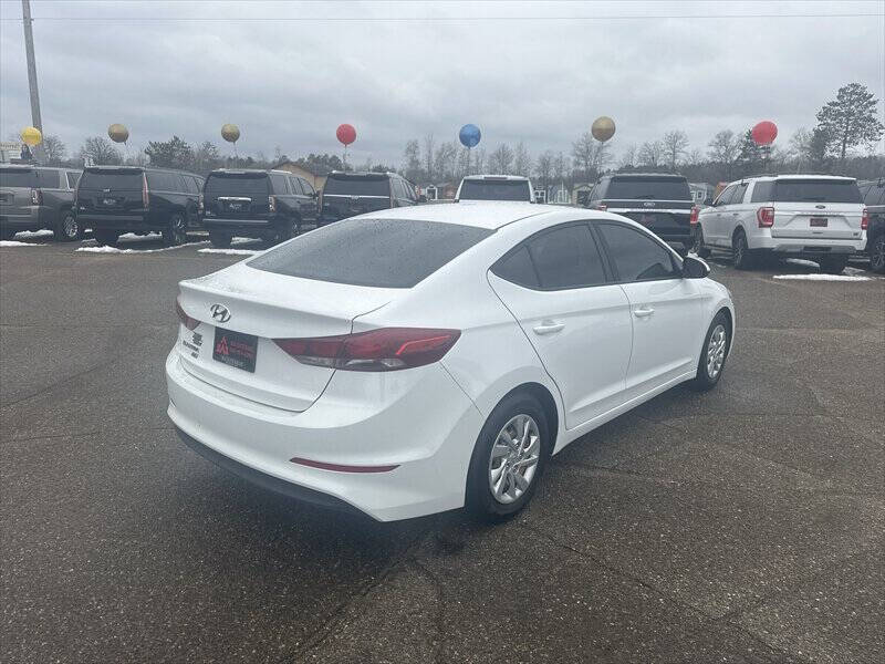 2018 Hyundai Elantra SE