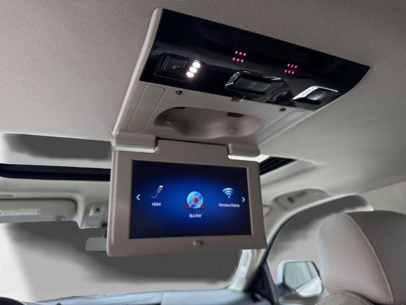 2018 Cadillac Escalade Luxury