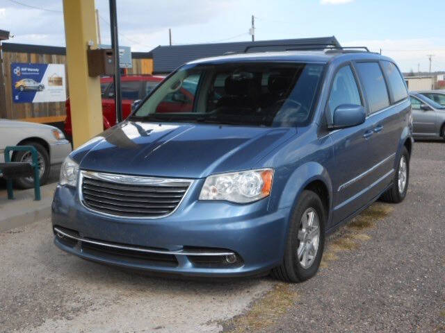 2012 Chrysler Town & Country Touring's photo