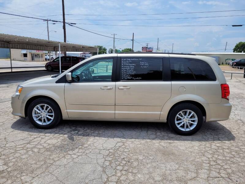 2015 Dodge Grand Caravan for sale at Meadows Motor Company in Cleburne TX