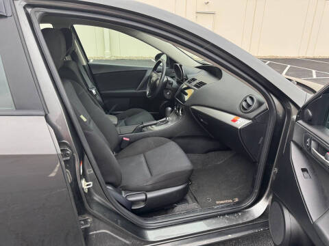 2011 Mazda MAZDA3 i Touring