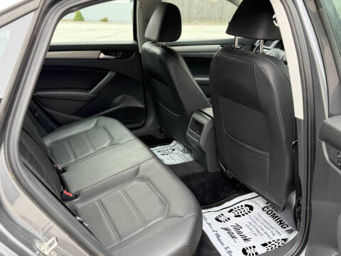 2015 Volkswagen Passat 1.8T S