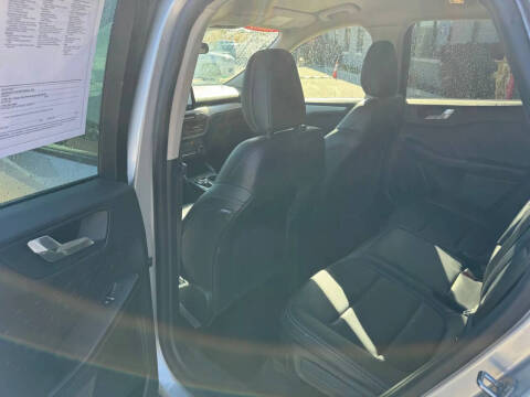 2020 Ford Escape SEL