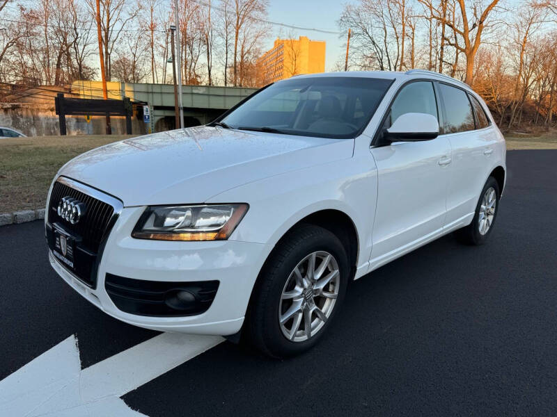 2010 Audi Q5 Premium photo 2