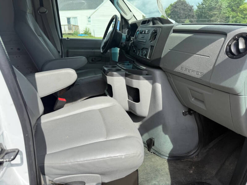 2011 Ford E-Series E-250