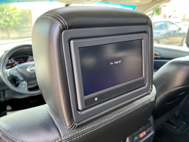 2013 Nissan Pathfinder Platinum