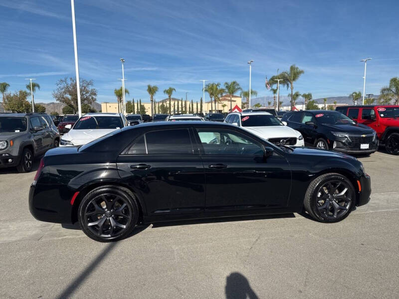 2022 Chrysler 300 Touring