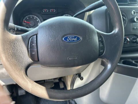2014 Ford E-Series E-350 SD XLT
