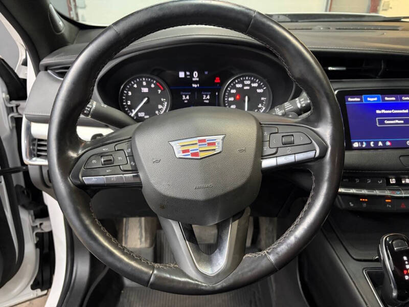 2021 Cadillac XT4 Premium Luxury