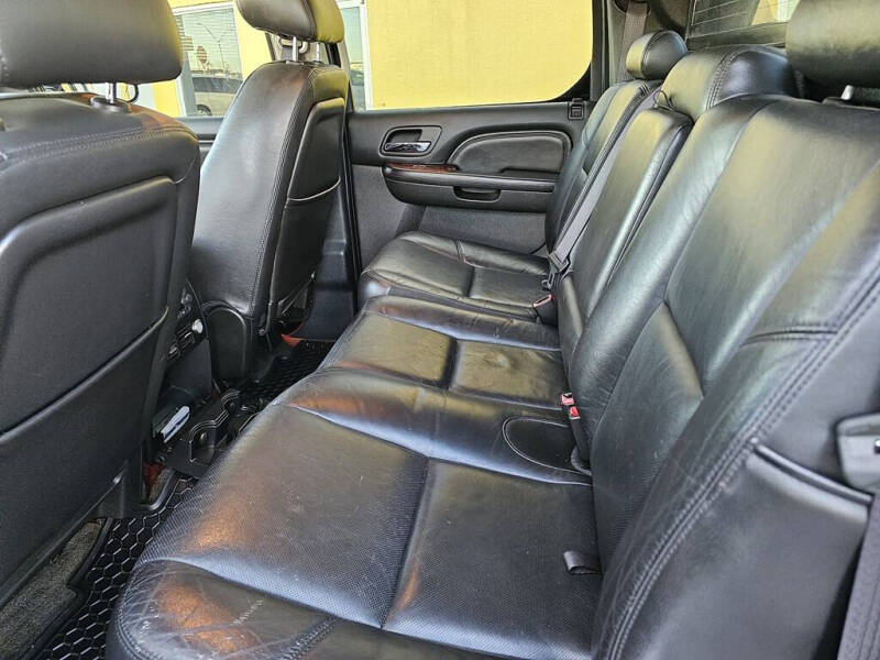 2011 Cadillac Escalade EXT Premium