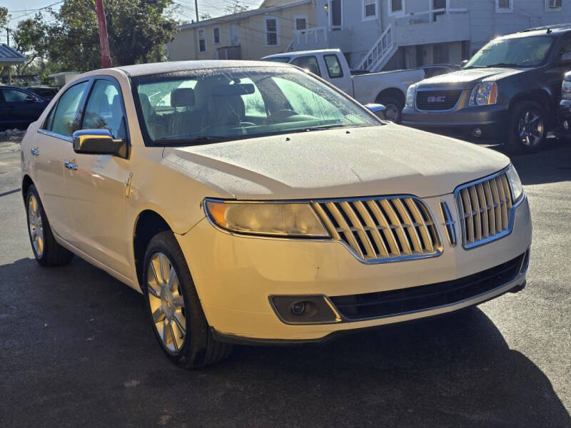 2012 Lincoln MKZ Base photo 4