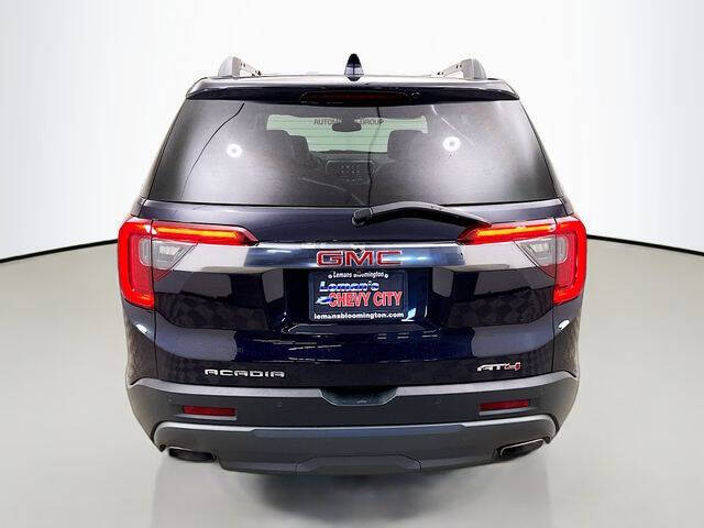 2022 GMC Acadia AT4