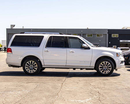 2017 Lincoln Navigator L Select