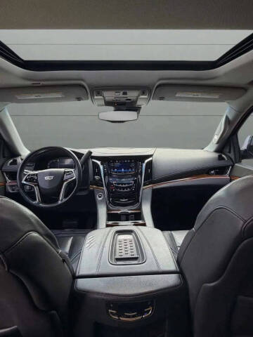 2016 Cadillac Escalade Luxury Collection