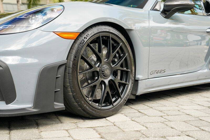 2024 Porsche 718 Cayman GT4 RS