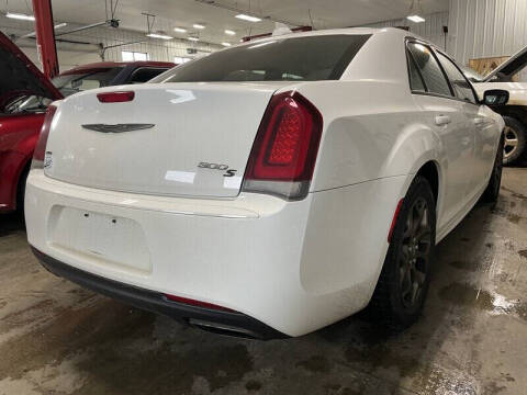 2017 Chrysler 300 S