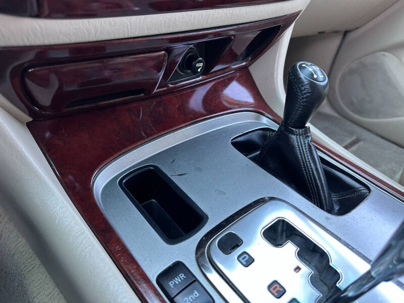 2004 Toyota Land Cruiser