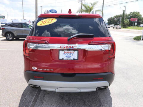 2023 GMC Acadia SLT