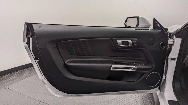 2020 Ford Mustang EcoBoost