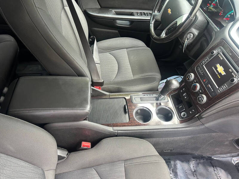2017 Chevrolet Traverse LT