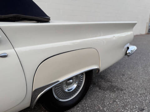 1957 Ford Thunderbird