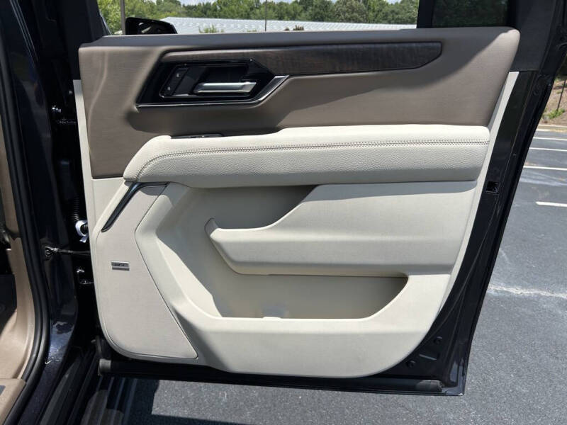 2025 GMC Yukon XL Denali