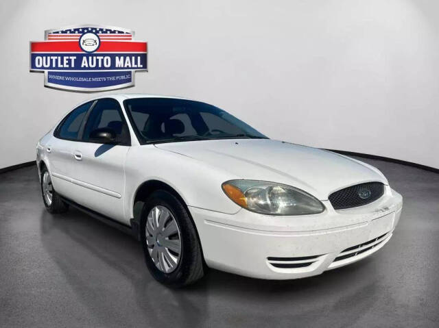 2005 Ford Taurus for sale at Outlet Auto Mall in Okeechobee, FL