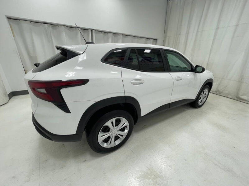 2025 Chevrolet Trax LS