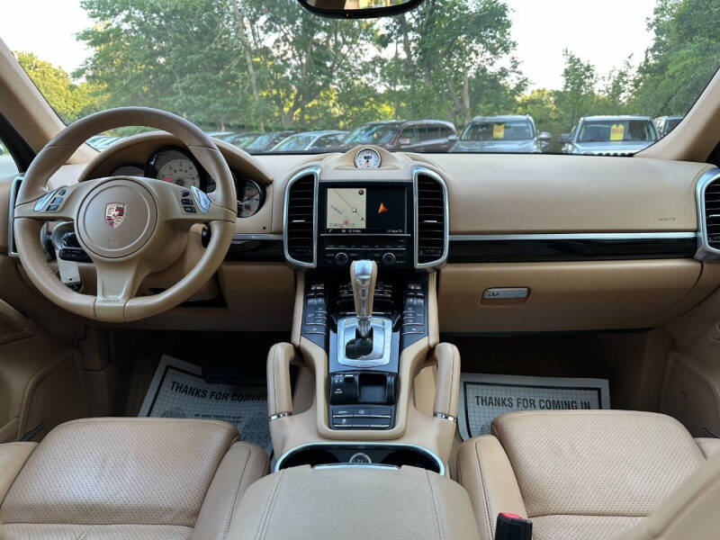 2014 Porsche Cayenne Platinum