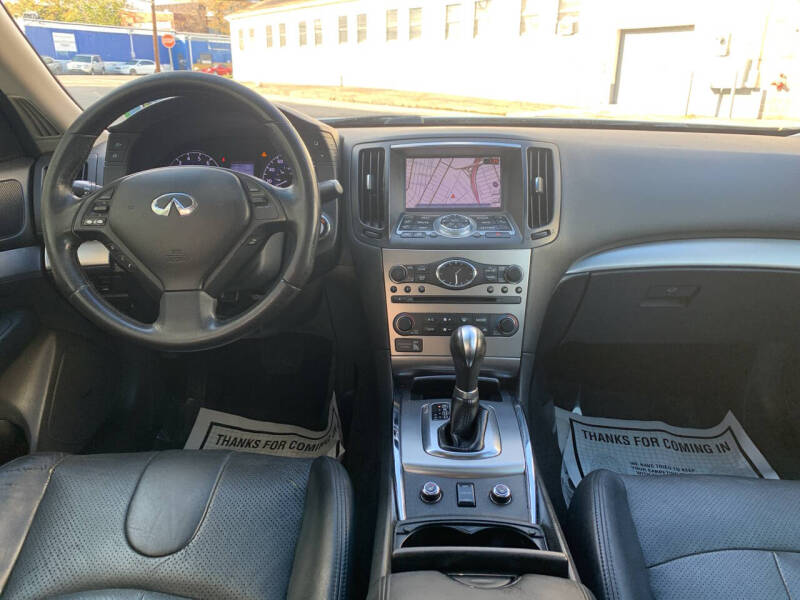 2015 Infiniti Q40
