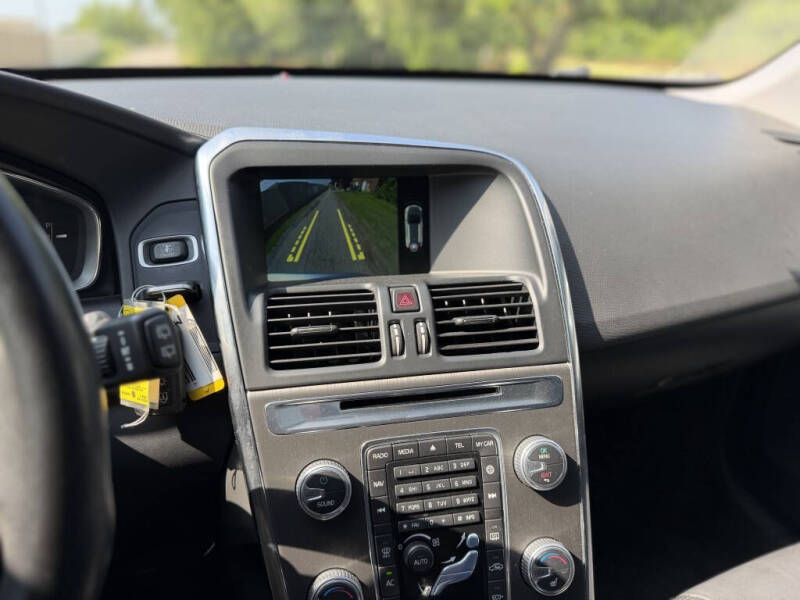 2016 Volvo XC60 T5 Drive-E Premier