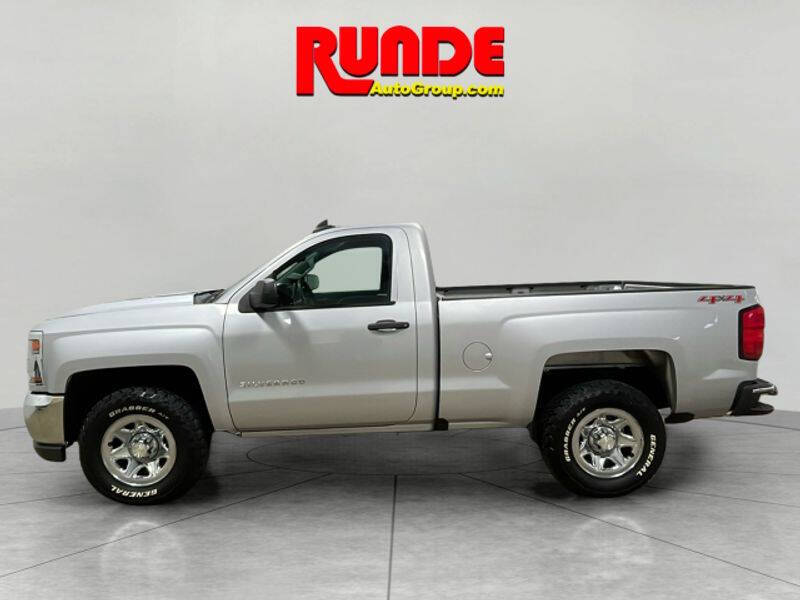 Used 2016 Chevrolet Silverado 1500 Work Truck 1WT with VIN 1GCNKNEH8GZ395983 for sale in Hazel Green, WI