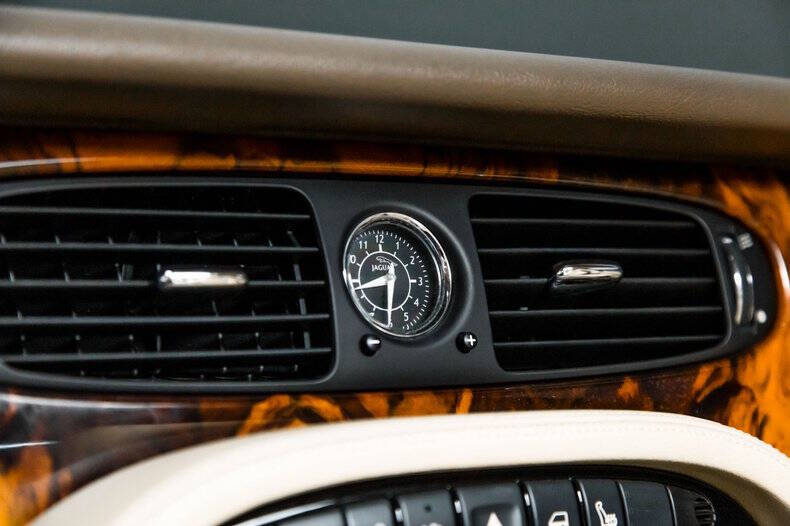 2006 Jaguar XJ-Series XJ8