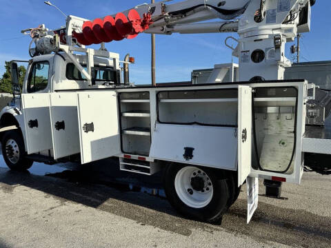 2017 Freightliner M2 106