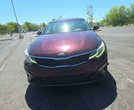 2020 Kia Optima Photo