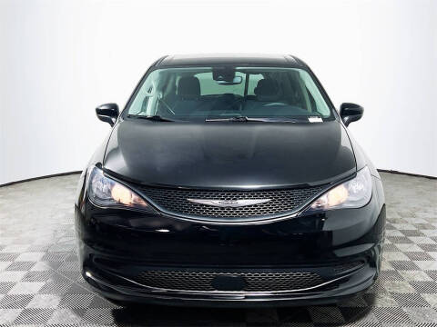 2024 Chrysler Voyager LX